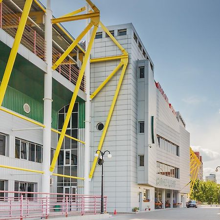 Hotel Obolon-Arena Киев Экстерьер фото